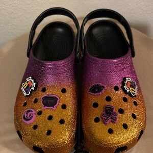 Crocs Unisex-Adult Classic Disney Hocus Pocus Clog - LIMITED EDITION